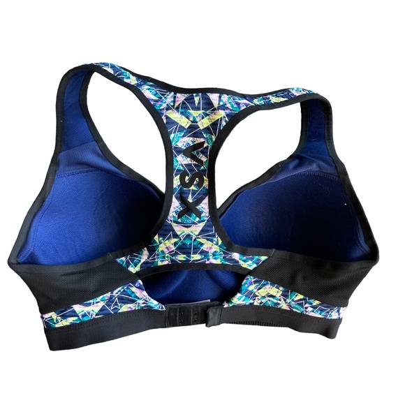 Victoria’s Secret Sport Geometric Pattern Sports Bra Size 32D - Picture 2 of 4